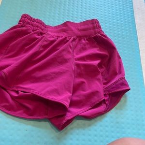 lululemon kind of purple and pink colored hotty hots